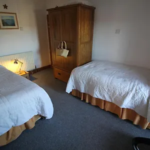  Holiday home Violet 3 Bedroom By Holiday Homes