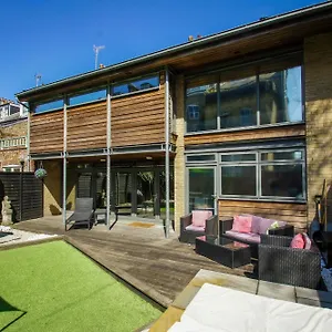 https://the-edge.brighton-hotels-england.com